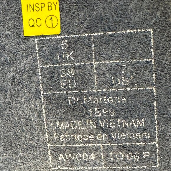 Ladies Size 7 Dr Martens tall boots - Picture 12 of 16